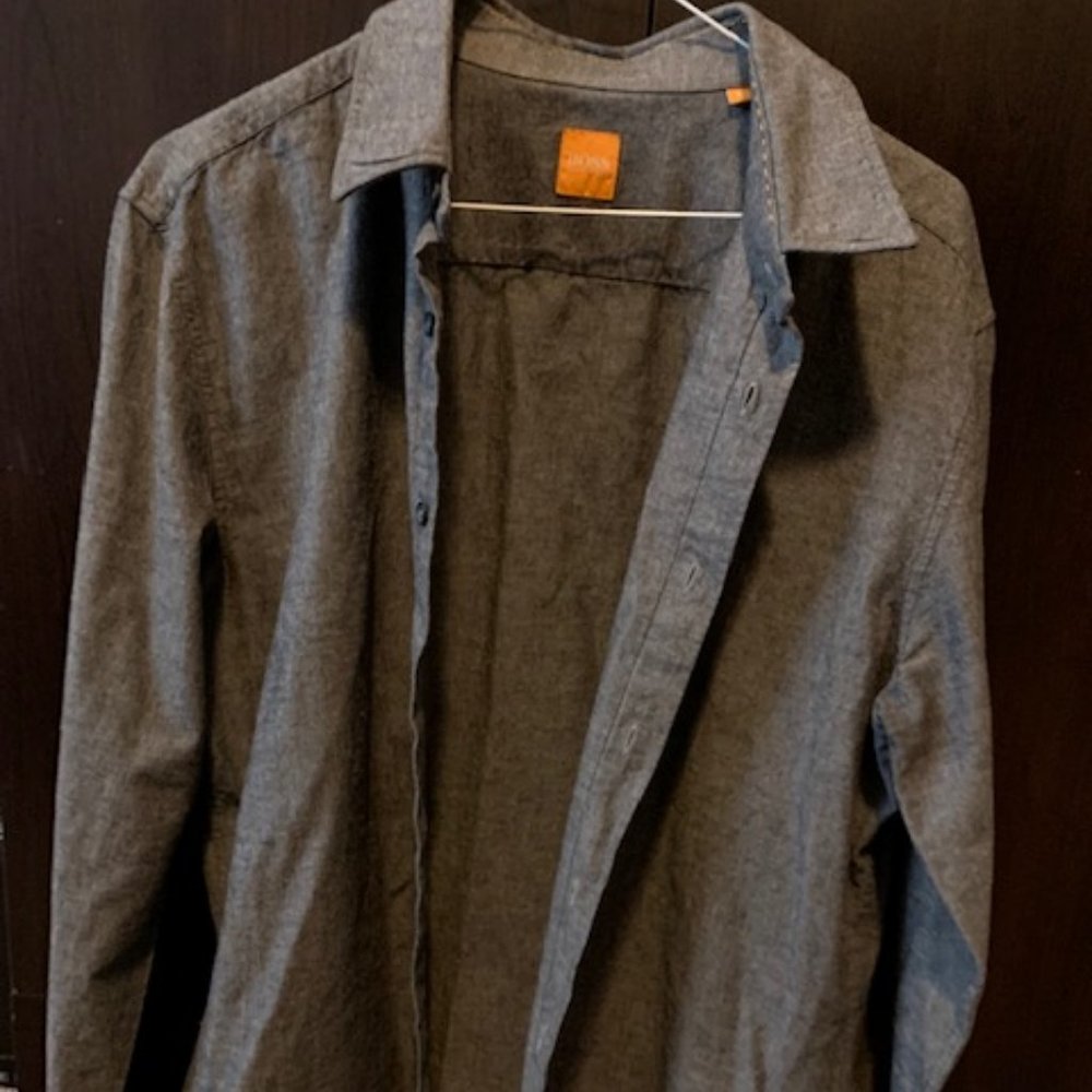 Hugo Boss Long-sleeve Dark Gray button up size L